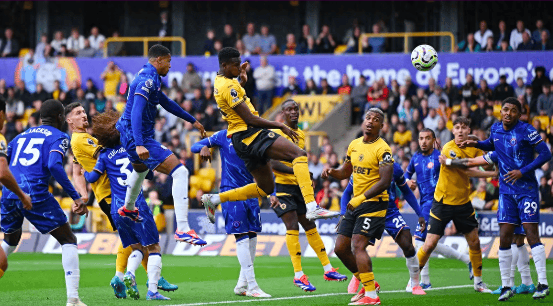 九游游戏中心官网 皇家马德里观众热烈欢呼！，德罗巴迎来十五赛季出色发挥热度持续攀升