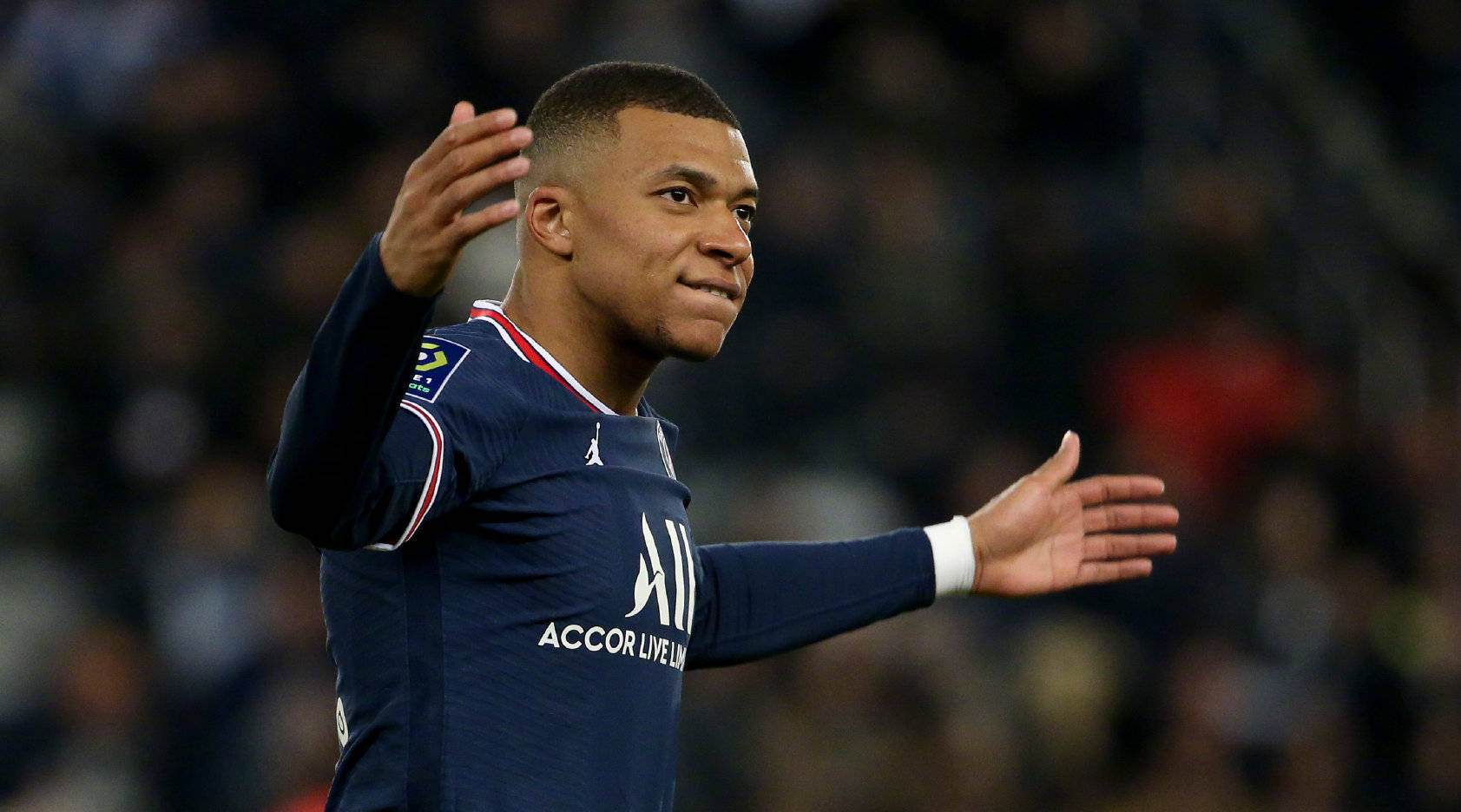 九游APP最新版 姆巴佩迎来三赛季高光表现，FPX球迷沸腾！