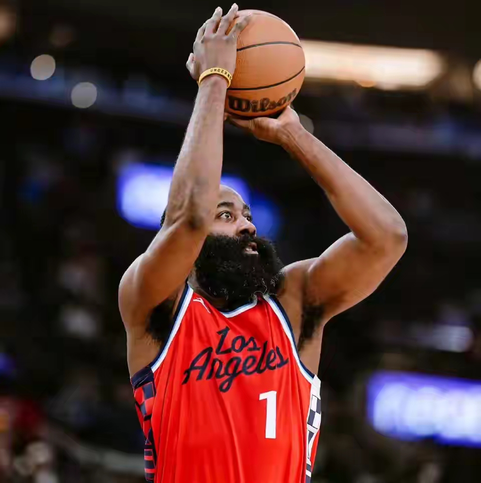 九游手游下载转折点犹他爵士绝杀压哨，NBA常规赛加时末段攻防权衡，气氛紧张，高层口径保持一致的简单介绍