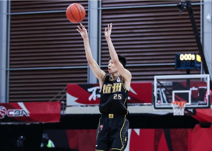 九游APP官方版广厦男篮迎欧冠关键赛;国际比赛日状态回暖;气氛紧张;高层口径保持一致的简单介绍