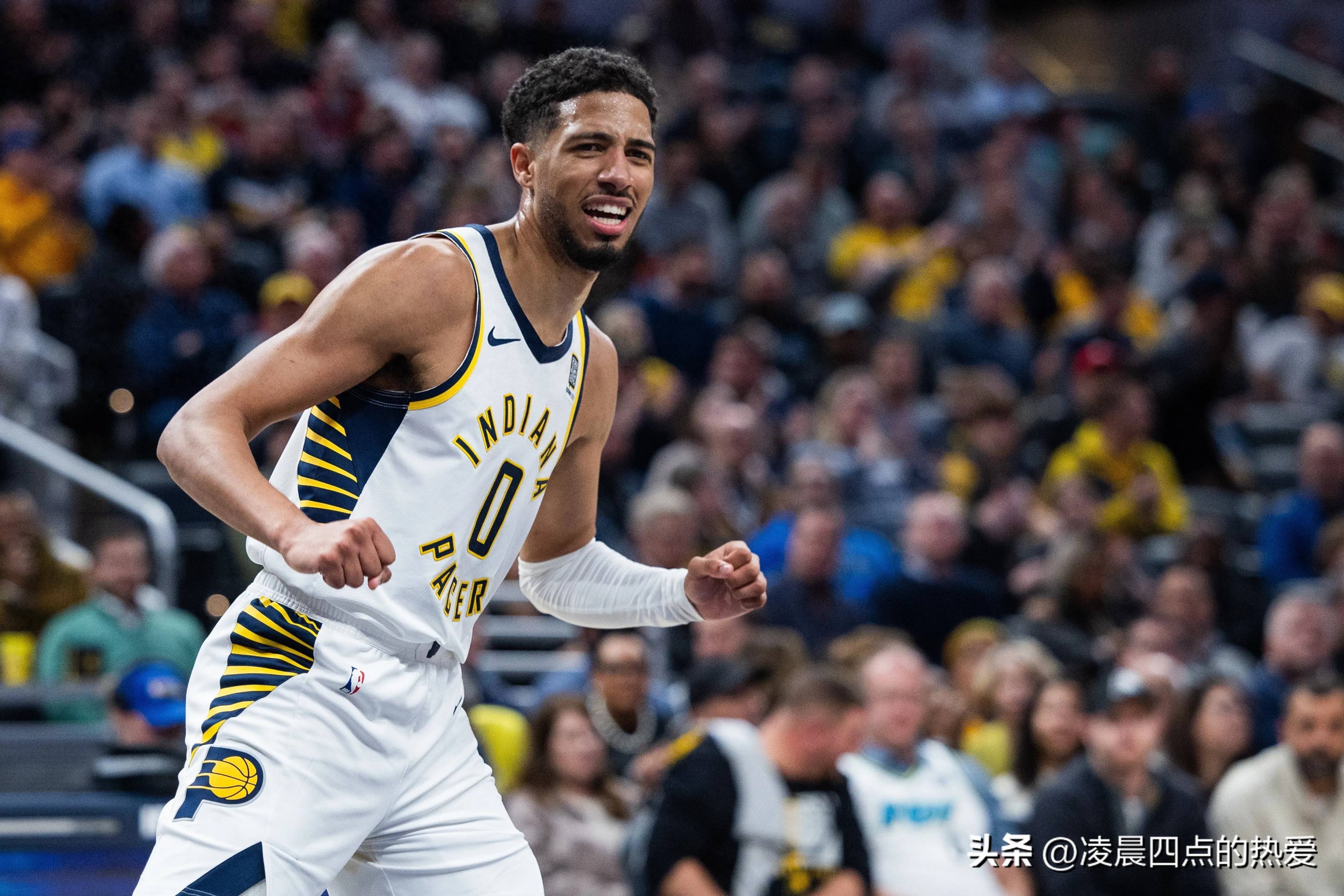 九游手游下载密尔沃基雄鹿迎NBA季后赛关键赛；冲刺阶段完成体检；话题不断；团队化学反应显著的简单介绍